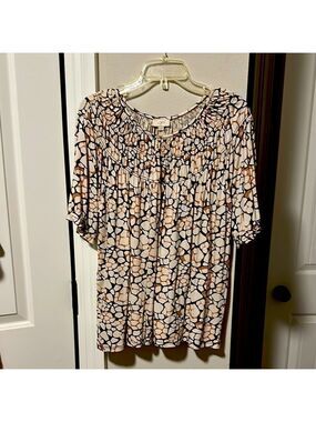 LOFT Short Sleeve Flowy Tunic w/Smocking across chest Animal print Blk Brn Tan L